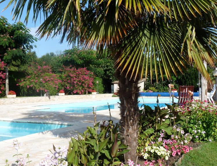 Gites Chez Belliveau Meursac Экстерьер фото